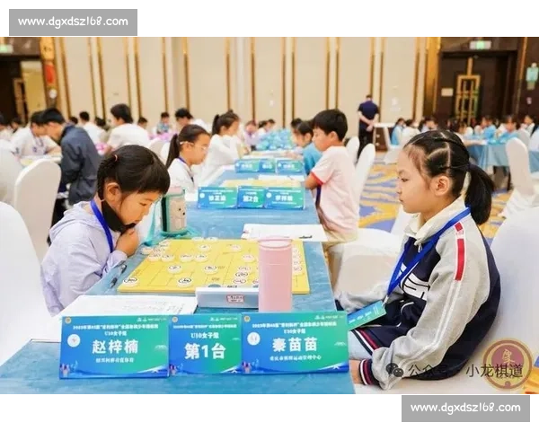 重庆象棋赛事盛况再现 吸引各路棋手激烈角逐展现智勇对决